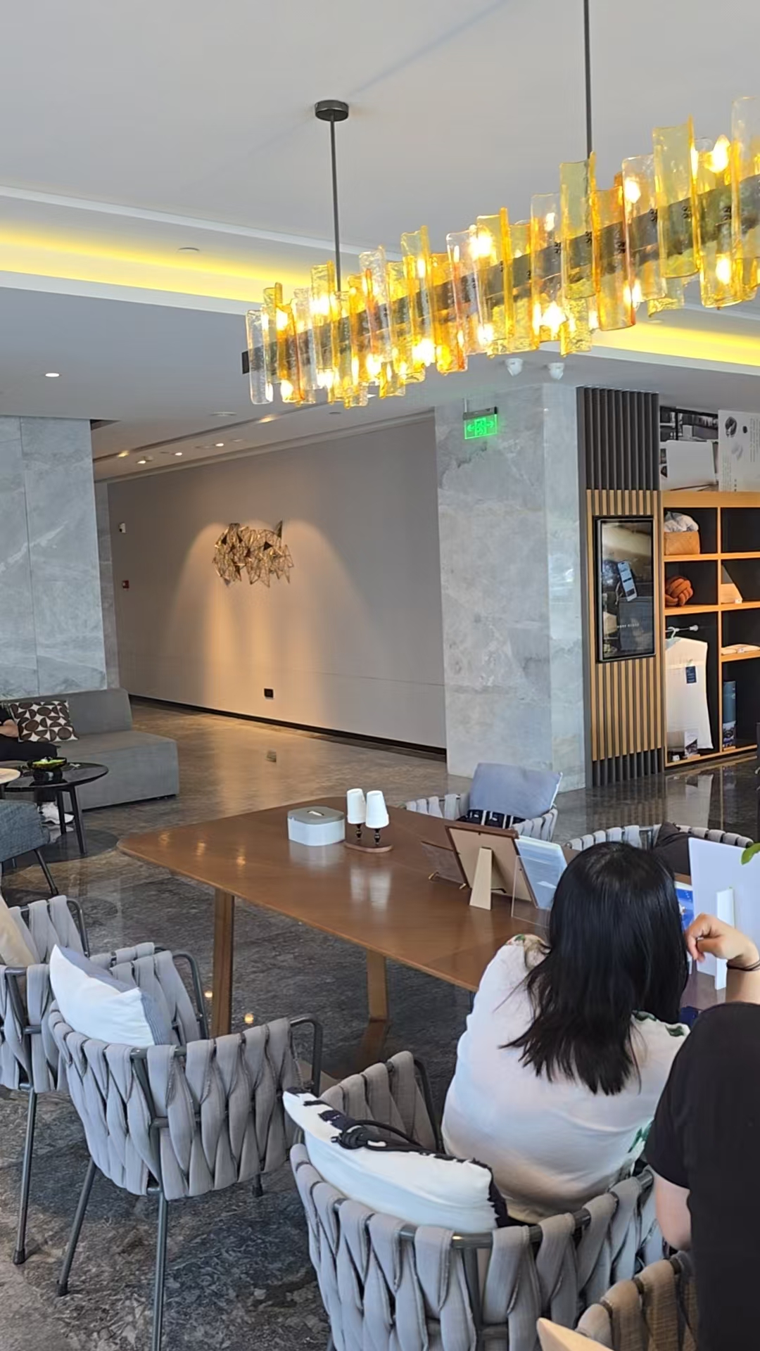 调研团队亚朵酒店汇合